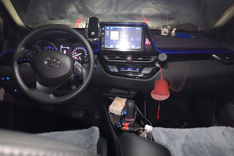 Used Toyota IZOA 2020 2.0L Enjoy Edition Center Console