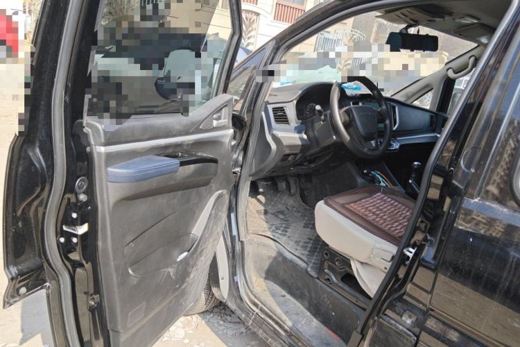 Used FORTHING Lingzhi 2022 M5 1.6L Practical Model 5 Seats
