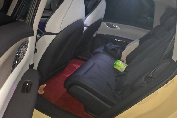 Used IM LS7 2023 100kWh Lux Rear-Drive Version
