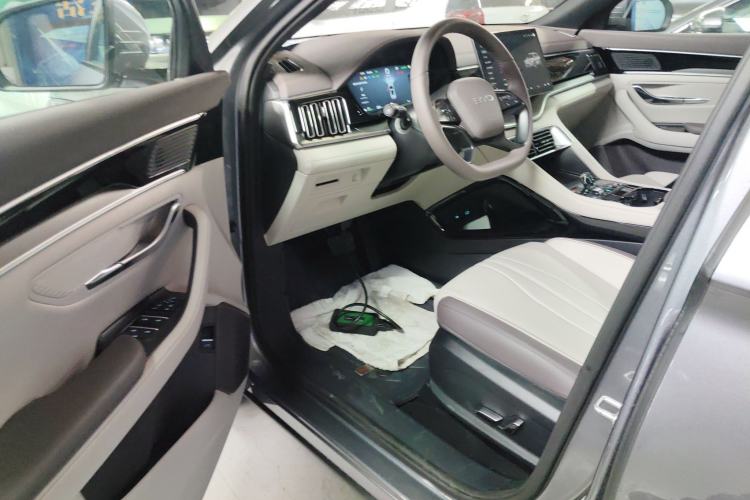 Used BYD Song PLUS New Energy 2025 EV Intelligent Driving Edition 520km Luxury Model