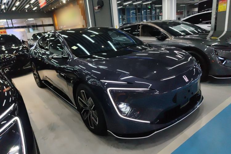 Used Avatr 12 2023 650 Three-Laser Four-Wheel Drive Performance Edition Front Right 45 Deg