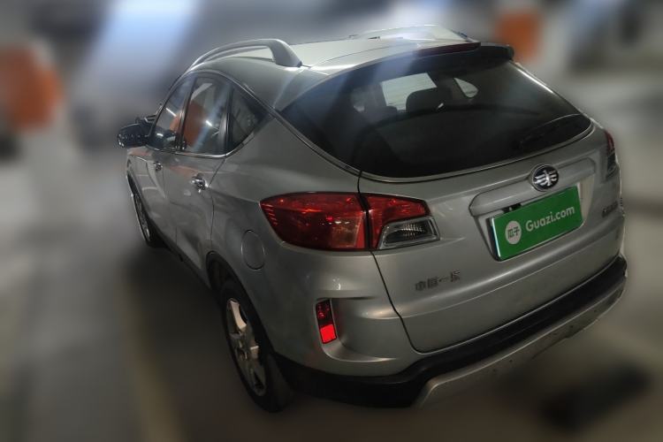 Used Bestune X80 2013 2.0L automatic luxury version
