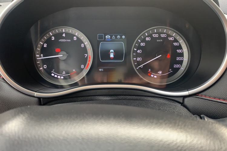 Used Changan CS55 2018 1.5T Manual Colorful Model China V Standard
