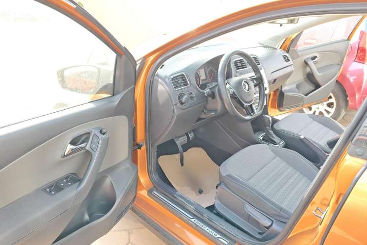 Used Volkswagen Polo 2014 1.6L Cross Polo Automatic