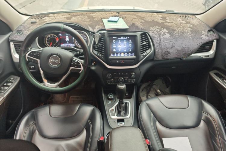 Used Jeep Cherokee 2017 2.4L Professional Smart Edition
