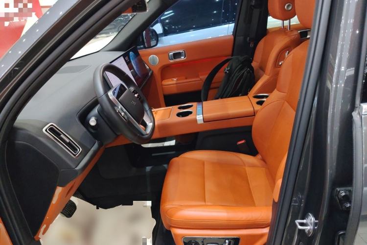 Used Li Auto L8 2023 Pro Model
