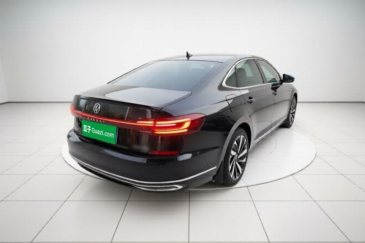 Used Volkswagen Passat 2022 330TSI Starry Luxury Edition
