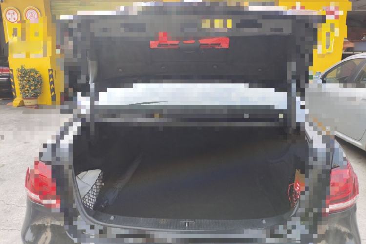 Used Mercedes-Benz E-Class 2014 E 260 L
