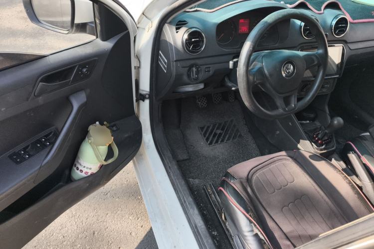 Used Volkswagen Jetta 2017 1.5L Manual Fashion Edition