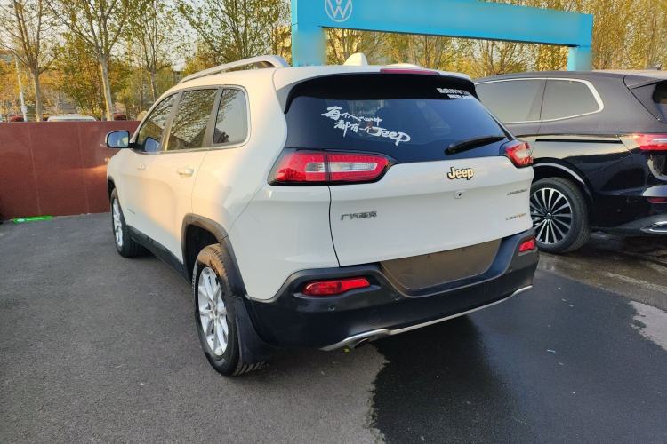 Used Jeep Cherokee 2017 2.0L Superior Edition
