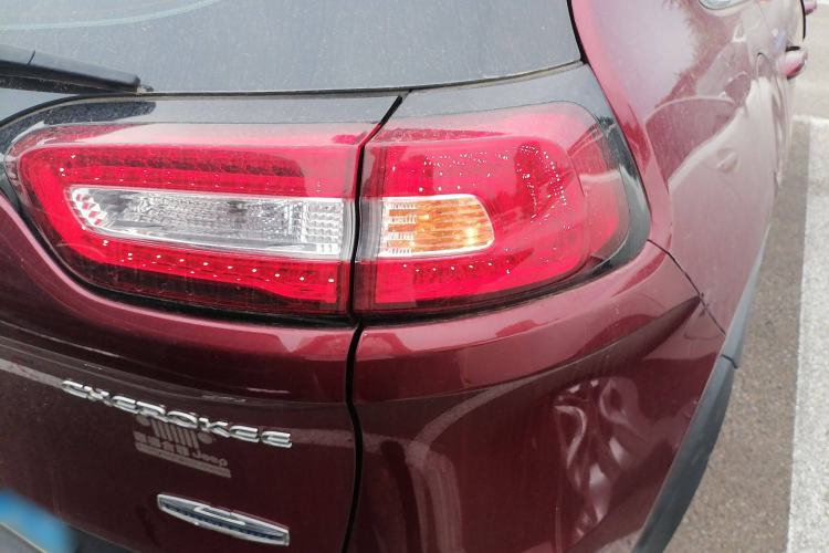 Used Jeep Cherokee 2016 2.4L Professional Smart Version