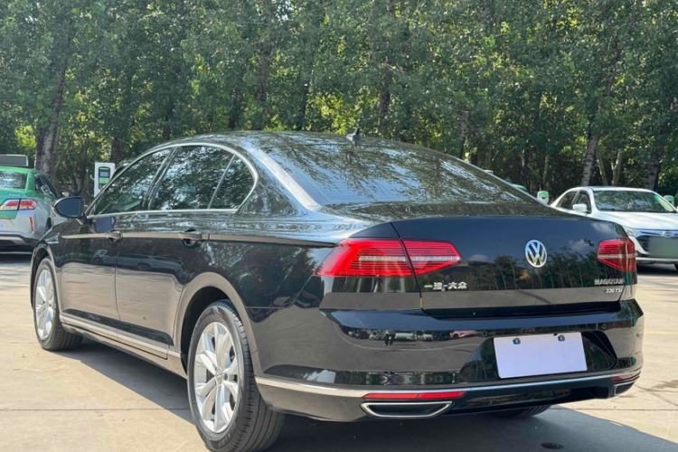 Used Volkswagen Magotan 2019 330TSI DSG Luxury Version China VI Standard Exterior 3