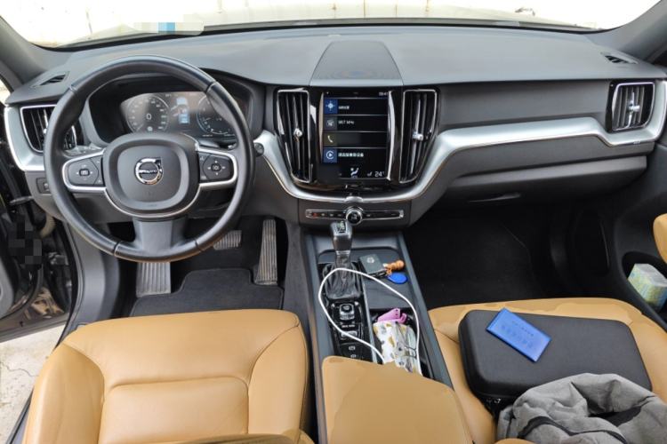 Used Volvo XC60 2019 T5 4x4 Smart Edition China V Standard Center Console