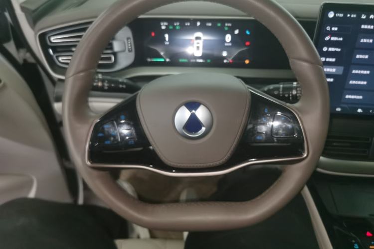 Used Denza D9 2022 DM-i 970 Four-Wheel Drive Flagship Model
