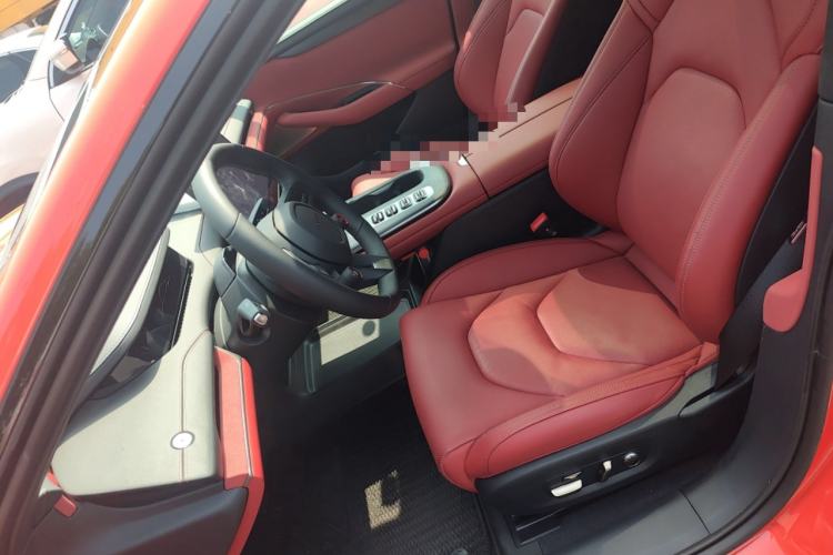 Used Xiaomi Auto SU7 2024 Four-Wheel Drive Ultra-Long Range Advanced Intelligent Driving Max Edition