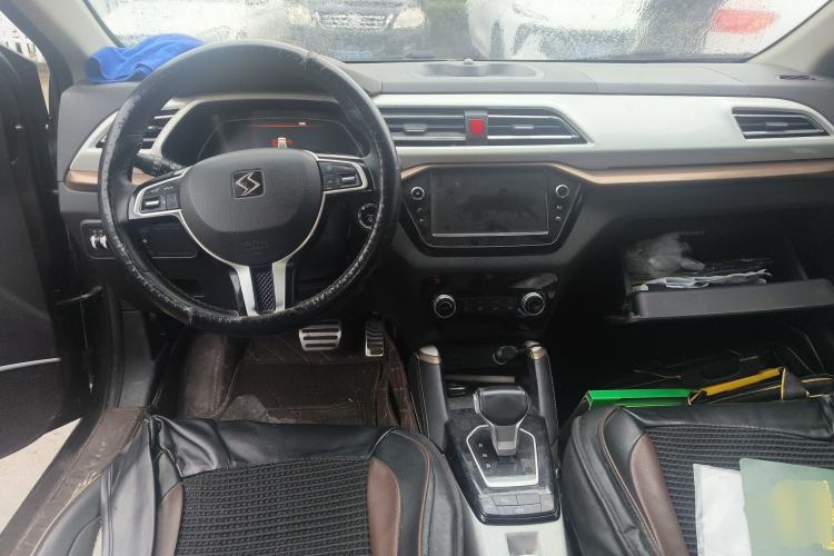 Used SOL E20X 2020 Extraordinary Edition Interior 2
