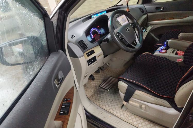 Used BYD M6 2013 2.4L Manual Luxury Model
