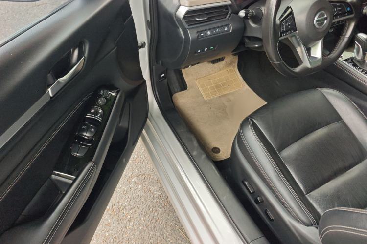 Used Nissan Teana 2021 2.0L XL Comfort Edition Interior 3