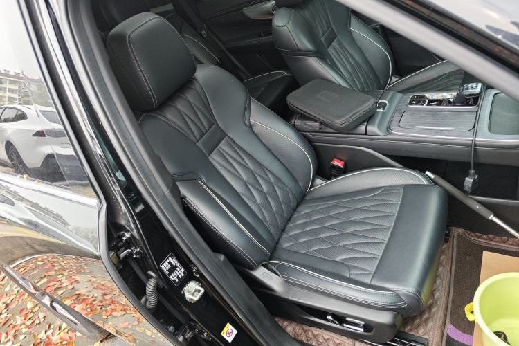 Used GAC Trumpchi GS8 2022 Linghang Series 2.0 TGDI Two-Wheel-Drive Luxury Smart Connectivity Version (7 Seats) Right Front Seat