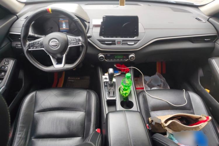 Used Nissan Teana 2020 2.0L XL Comfort Edition Center Console