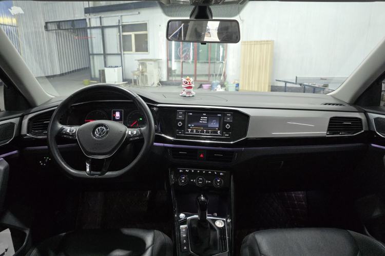 Used Volkswagen Tayron 2019 330TSI Two-Wheel-Drive Luxury Plus China VI Standard Interior 3