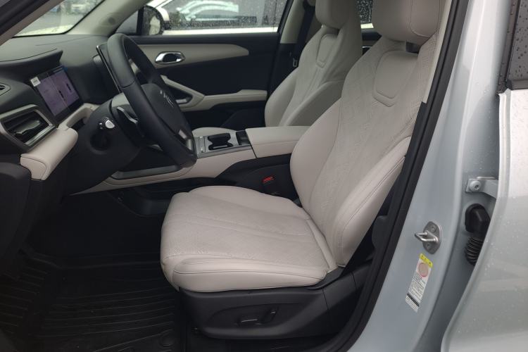 Used BYD Yuan UP 2025 Intelligent Driving Version 401 km Beyond-Range Edition