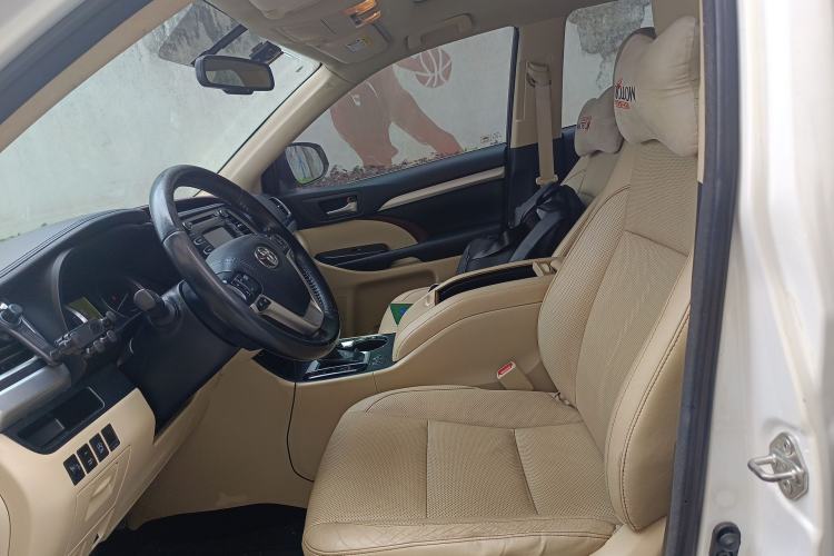 Used Toyota Highlander 2017 2.0T Four-Wheel Drive Luxury Edition 7 Seats