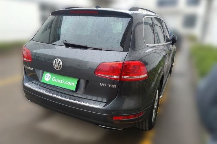Used Volkswagen Touareg 2011 3.0 TSI High-End Version

