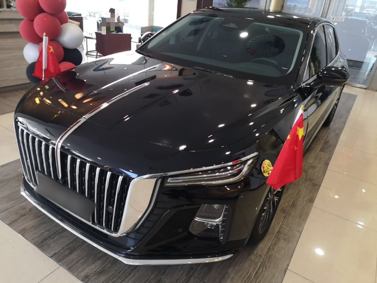 Unter der Vorderseite des Autos