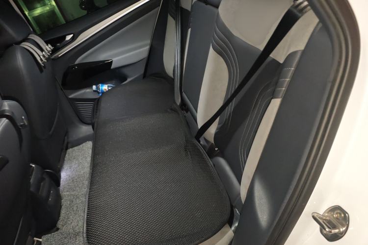 Used Volkswagen ID.4 CROZZ 2021 Long-Range PRO Two-Wheel Drive Version Left Rear Seat