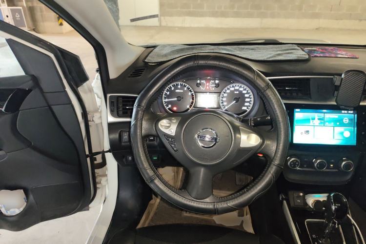 Used Nissan Sylphy 2019 1.6XV CVT Smart Connect Luxury Edition China VI Standard Steering Wheel