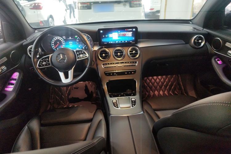Used Mercedes-Benz GLC Coupe 2021 GLC 300 4MATIC Coupe SUV Center Console
