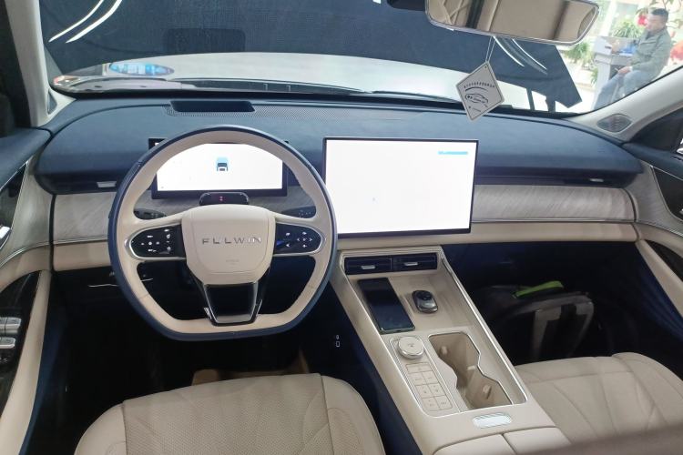 Used Chery Fengyun T9 2024 120 Long-Range Flagship Version 7 Seats Lithium Iron Phosphate Center Console