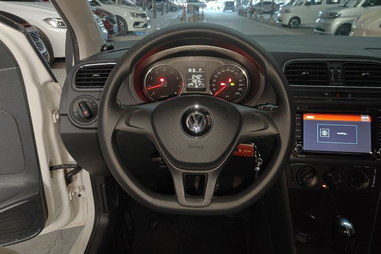 Used Volkswagen Polo 2014 1.6L Automatic Comfort Edition
