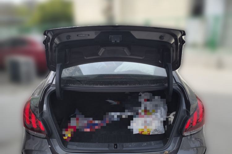 Used MG 5 2021 180 DVVT CVT Youth Luxury Edition
