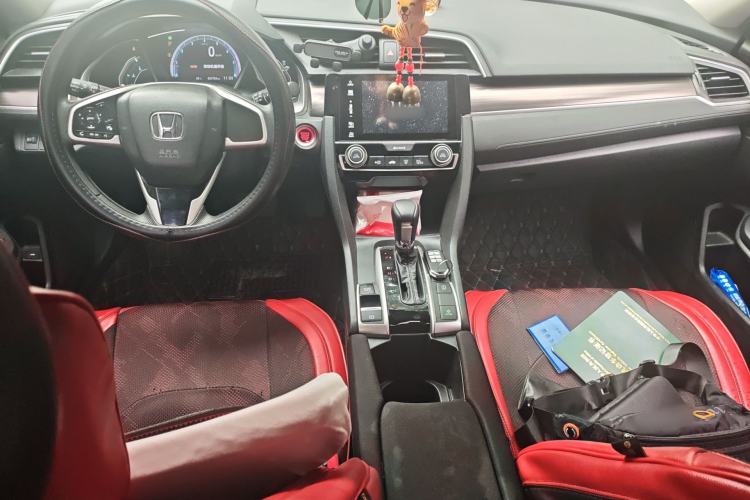 Used Honda Civic 2019 220TURBO CVT Dynamic Edition China VI Center Console