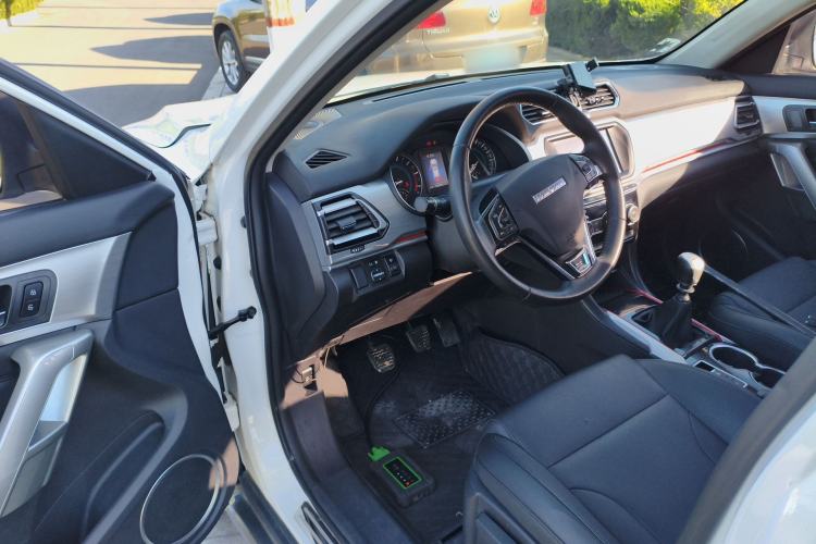 Used Haval H2 2017 Blue Label 1.5T Manual Two-Wheel Drive Elite Model Driver Seat