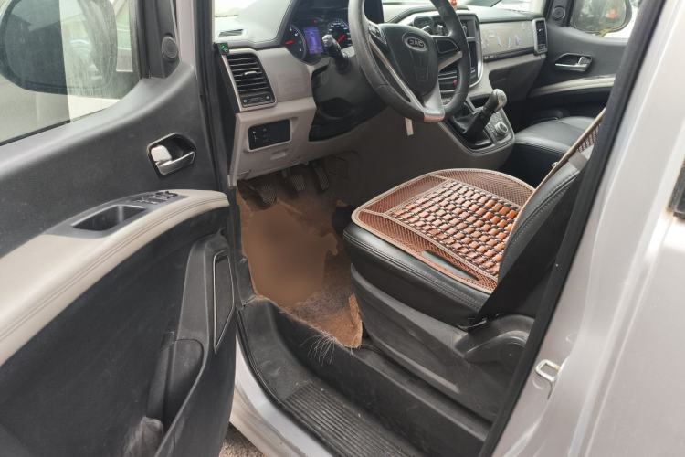 Used JAC Refine M4 2019 Business & Travel Series 2.0L Manual Comfort Model China V Standard
