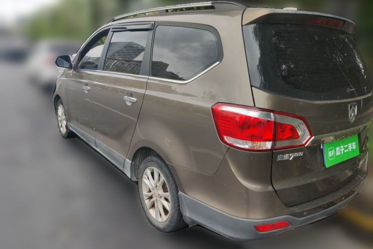 Used Baojun 730 2014 1.5L manual Comfort ESP version 7 seats Rear Left 45 Deg