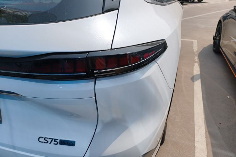 Used CHANGAN CS75 PLUS 2025 4th Generation UItra 2.0T New Blue Whale Smart Intelligent Powertrain Version