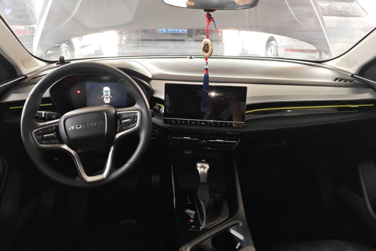Used Roewe i5 2021 Revised 1.5L CVT Starry Edition Center Console