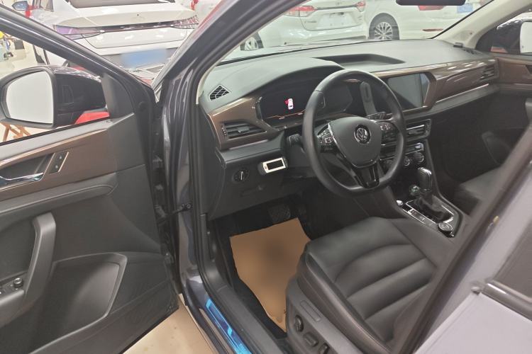 Used Volkswagen Tharu 2020 330TSI Four-Wheel Drive Flagship Version China VI Standard Driver Seat