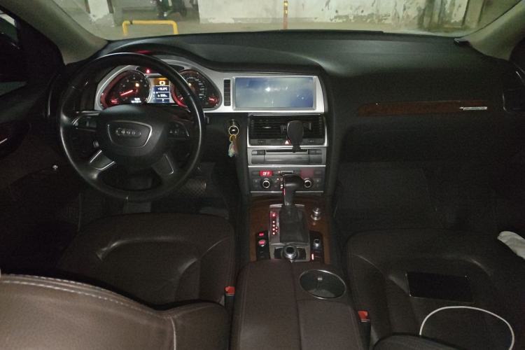 Used Audi Q7 
