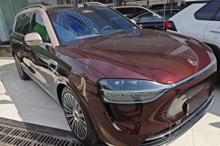 Used Hima AITO M9 2025 Extended-Range Max Version 52 kWh 6-Seater Edition Front Right 45 Deg