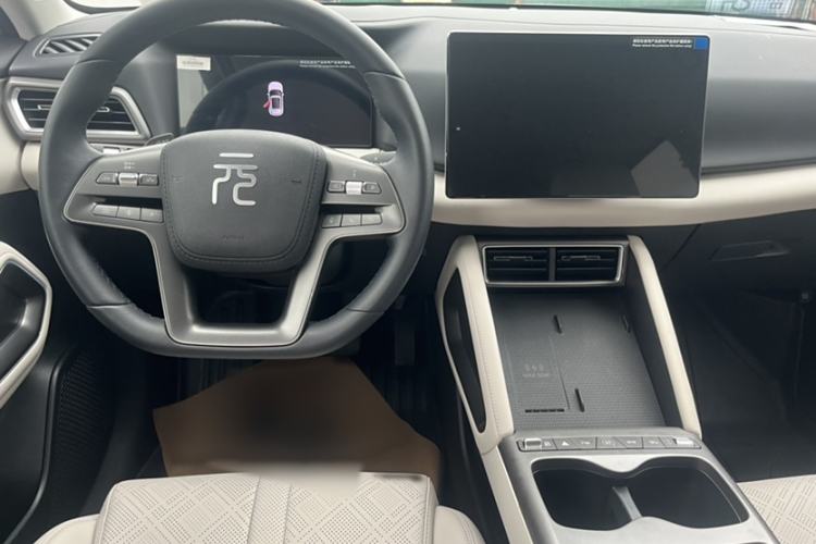 Used BYD Yuan UP 2025 Intelligent Driving Version 401 km Leading Edition