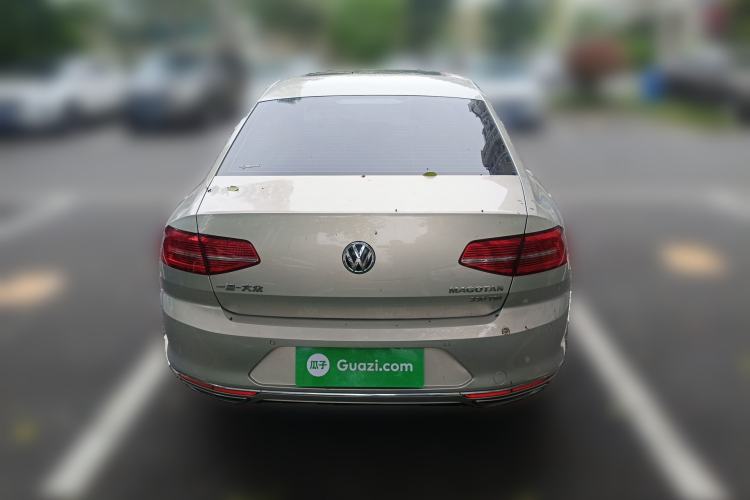 Used Volkswagen Magotan 2018 330TSI DSG Luxury Model Rear