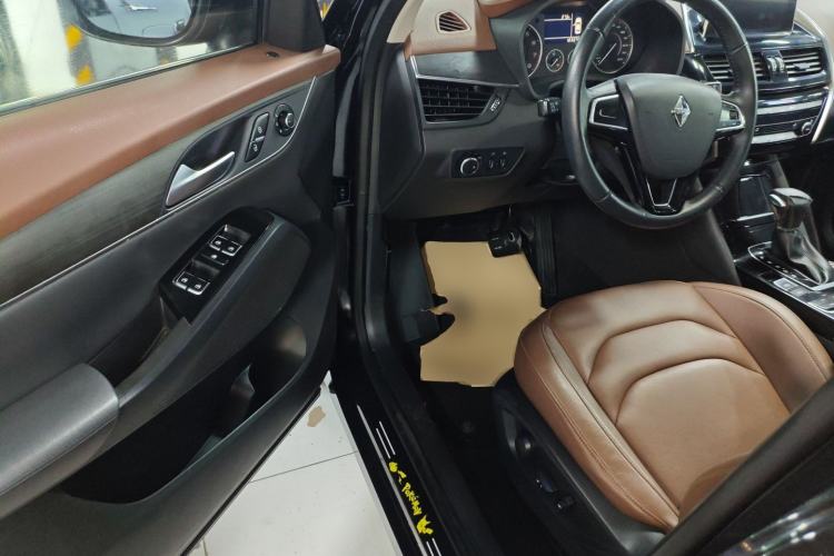 Used BORGWARD BX5 2017 20TGDI Automatic Two-Wheel Drive Pioneer Edition

