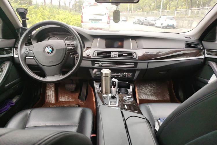 Used BMW 5 Series 2014 525Li Leading Model
