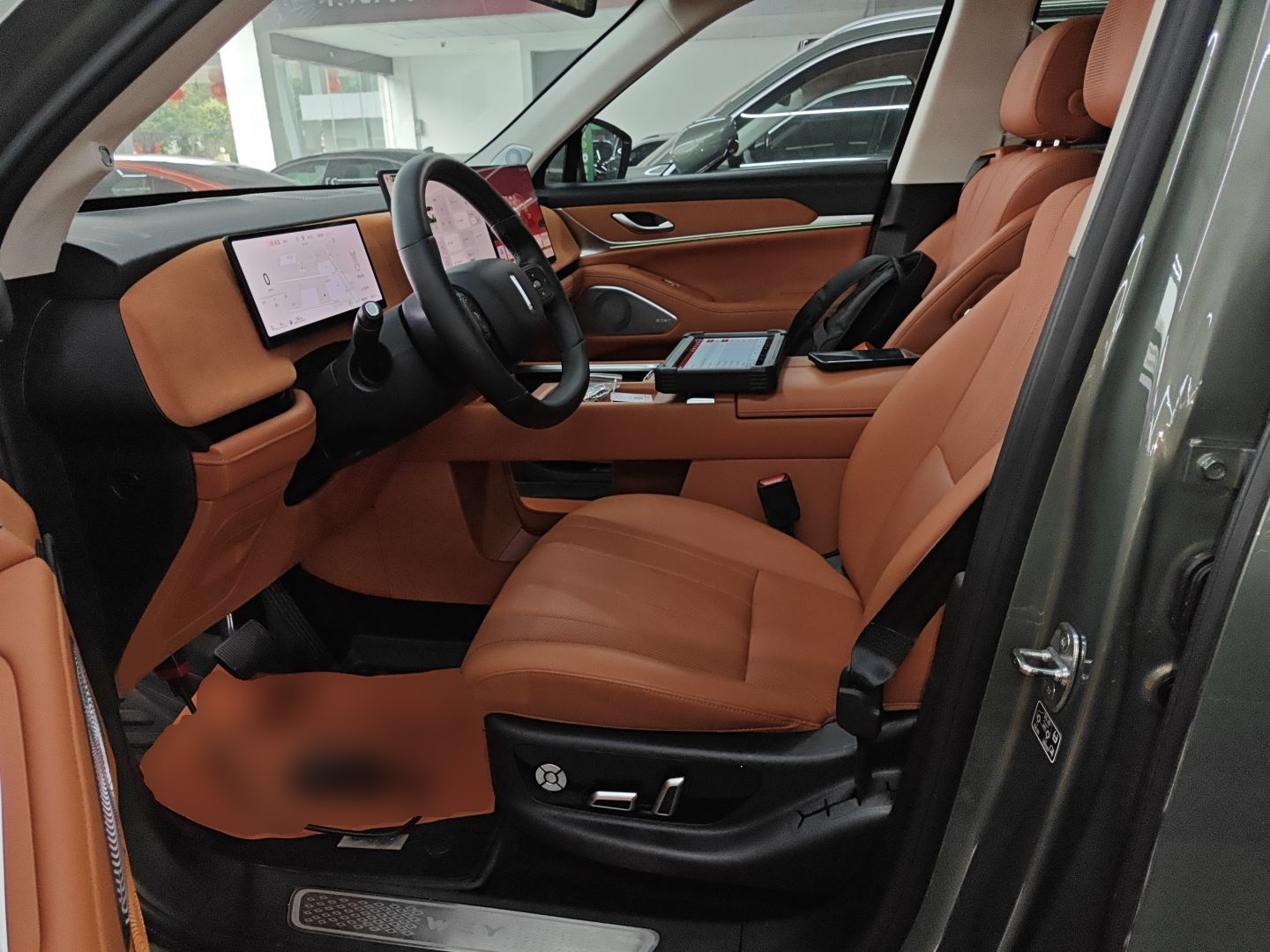 Переднее сиденье в автомобиле