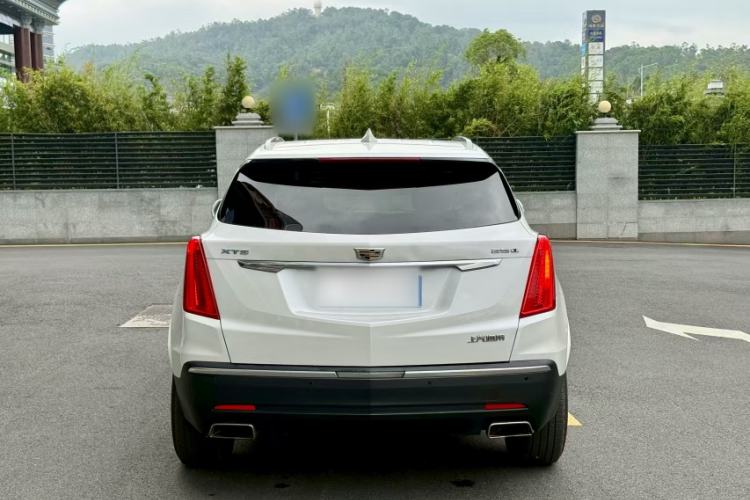 Used Cadillac XT5 2018 25T Luxury Model Exterior 6